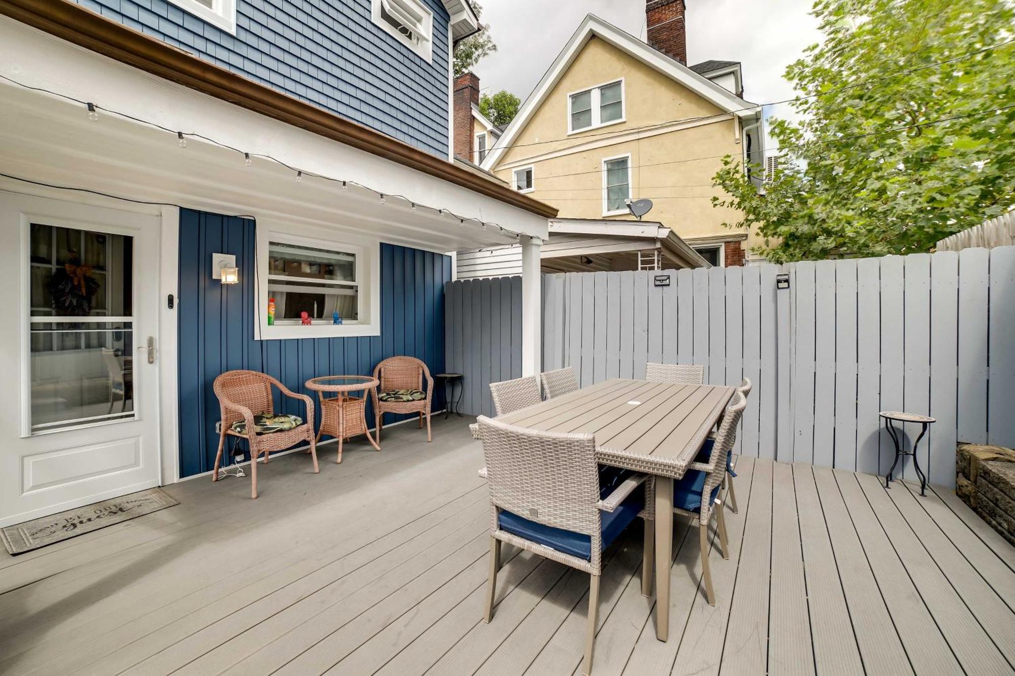 Holiday home Shadyside House - 100 Feet To Walnut Street! *