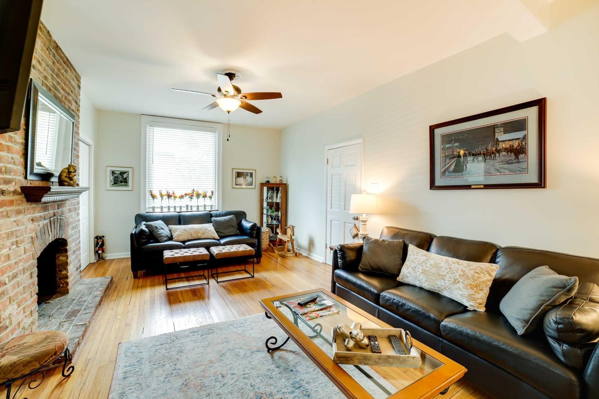 Shadyside House - 100 Feet To Walnut Street!